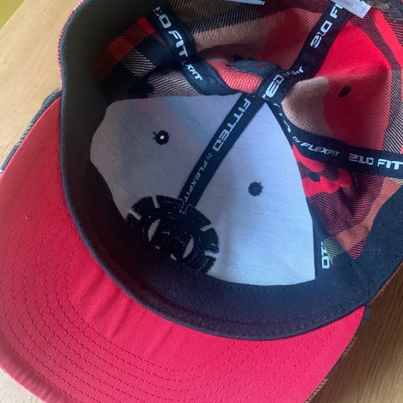 4 / 20$ SALE Element Crowns Boarder Hat - Picture 2 of 4